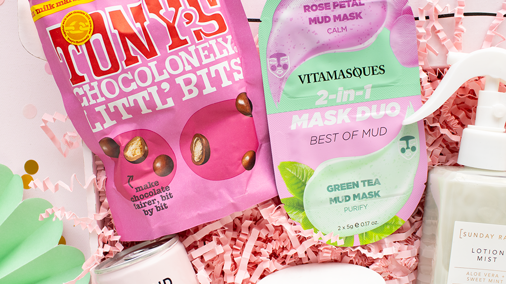Defying Gravity: Create The Perfect Wicked Premiere Night with Our Pink & Green Build-Your-Own TreatBoxes