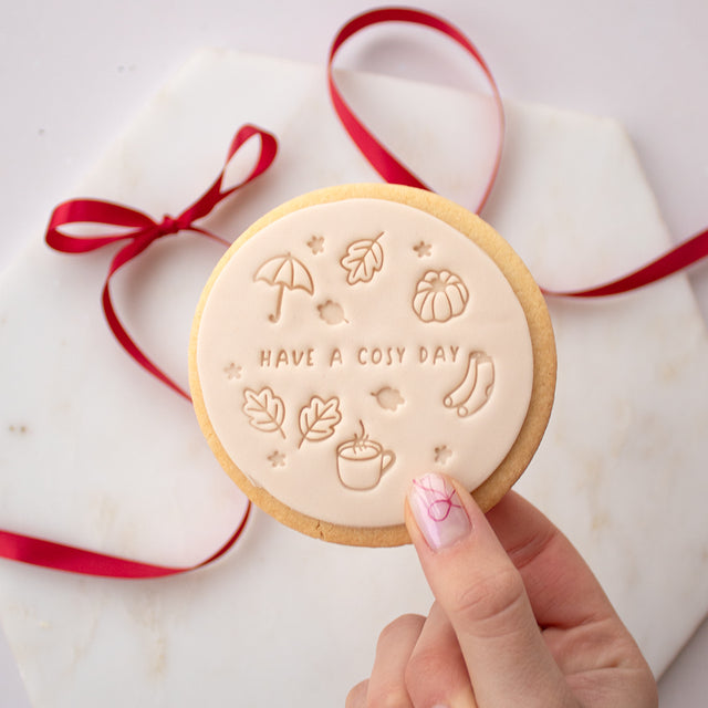 Have A Cosy Day Vegan Iced Biscuit BB 20/11/24