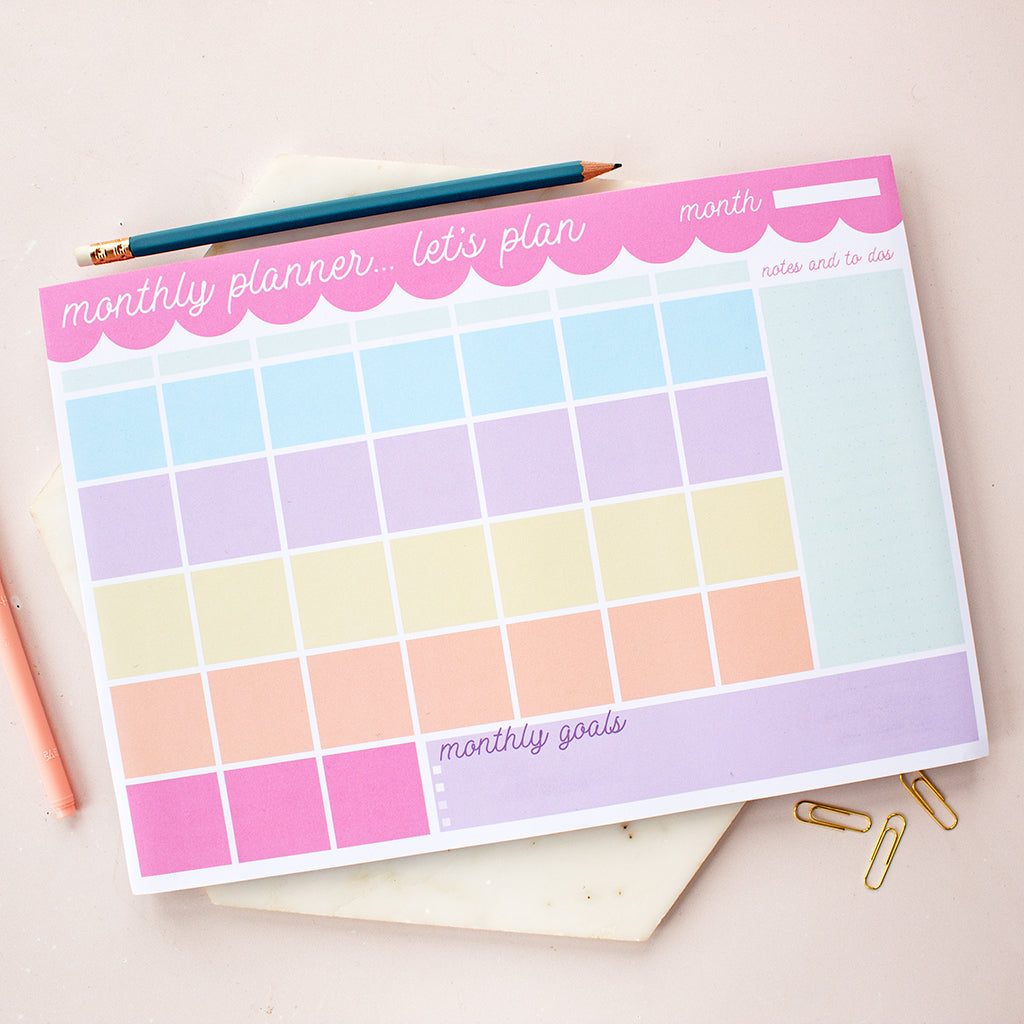 Pastel Scallop Monthly Plan A4 Desk Pad